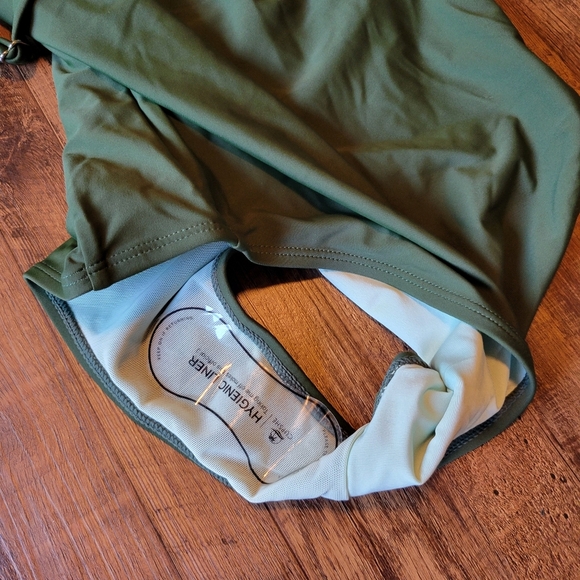 Cupshe Square Neck Tummy Control One Piece Swimsuit - Picture 6 of 6